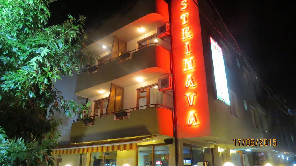 Hotel Strinava Primorsko Extérieur photo
