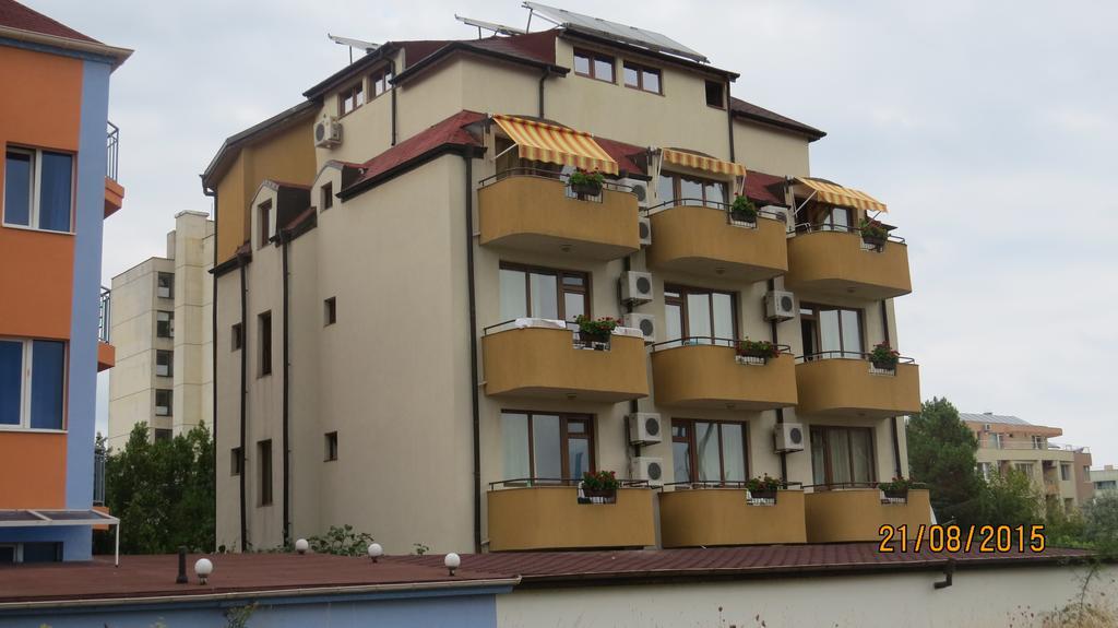 Hotel Strinava Primorsko Extérieur photo
